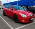 Красный Хендай i30, объемом двигателя 1.6 л и пробегом 247 тыс. км за 5800 $, фото 3 на Automoto.ua