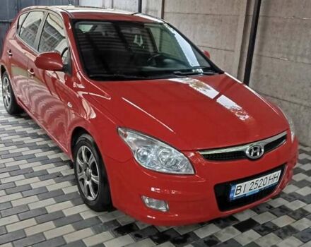 Красный Хендай i30, объемом двигателя 1.58 л и пробегом 280 тыс. км за 5000 $, фото 1 на Automoto.ua