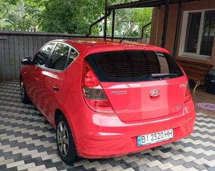 Красный Хендай i30, объемом двигателя 1.58 л и пробегом 280 тыс. км за 5000 $, фото 7 на Automoto.ua