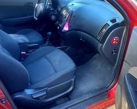 Червоний Хендай i30, об'ємом двигуна 1.4 л та пробігом 230 тис. км за 4500 $, фото 7 на Automoto.ua