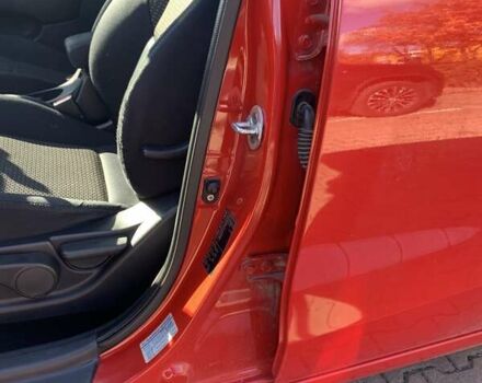 Красный Хендай i30, объемом двигателя 1.4 л и пробегом 262 тыс. км за 5200 $, фото 3 на Automoto.ua