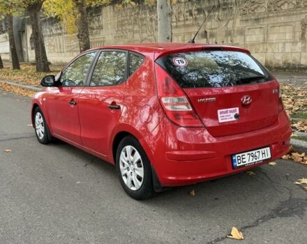 Красный Хендай i30, объемом двигателя 1.4 л и пробегом 212 тыс. км за 4300 $, фото 3 на Automoto.ua