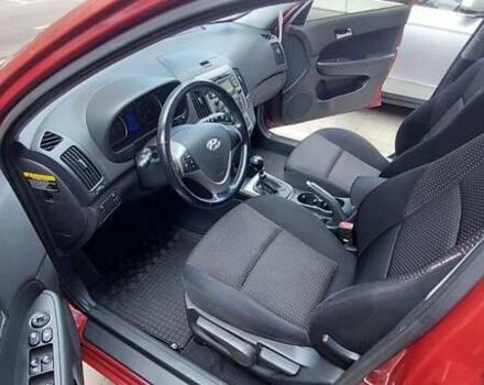 Хендай i30 2008 в Киеве на Automoto.ua Красный Хендай i30, объемом двигателя 1.4 л и пробегом 134 тыс. км за 4800 $, фото 8 на Automoto.ua