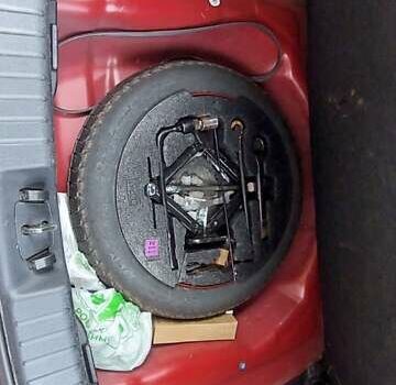 Хендай i30 2008 в Киеве на Automoto.ua Красный Хендай i30, объемом двигателя 1.4 л и пробегом 134 тыс. км за 4800 $, фото 4 на Automoto.ua