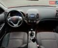 Красный Хендай i30, объемом двигателя 1.4 л и пробегом 208 тыс. км за 5700 $, фото 8 на Automoto.ua