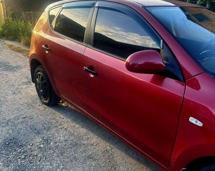 Червоний Хендай i30, об'ємом двигуна 1.4 л та пробігом 230 тис. км за 4500 $, фото 3 на Automoto.ua