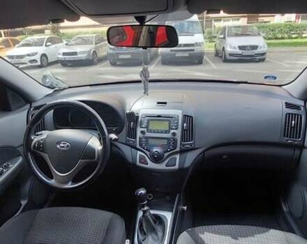 Хендай i30 2008 в Киеве на Automoto.ua Красный Хендай i30, объемом двигателя 1.4 л и пробегом 134 тыс. км за 4800 $, фото 15 на Automoto.ua