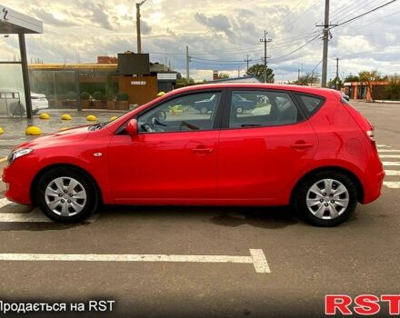 Червоний Хендай i30, об'ємом двигуна 1.6 л та пробігом 236 тис. км за 5000 $, фото 3 на Automoto.ua