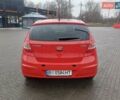 Красный Хендай i30, объемом двигателя 1.4 л и пробегом 208 тыс. км за 5700 $, фото 6 на Automoto.ua