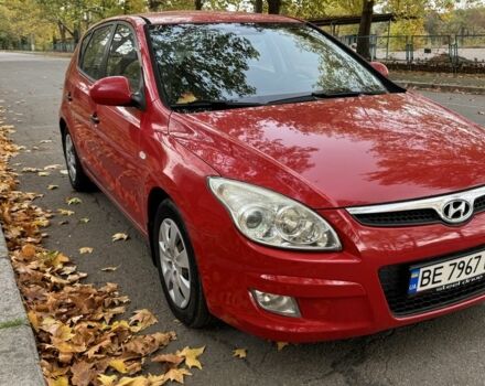 Красный Хендай i30, объемом двигателя 1.4 л и пробегом 212 тыс. км за 4300 $, фото 1 на Automoto.ua