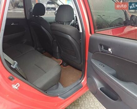 Красный Хендай i30, объемом двигателя 1.4 л и пробегом 208 тыс. км за 5700 $, фото 19 на Automoto.ua
