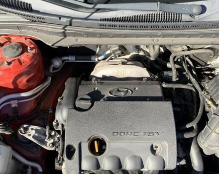 Красный Хендай i30, объемом двигателя 1.4 л и пробегом 262 тыс. км за 5200 $, фото 29 на Automoto.ua