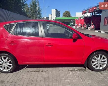 Красный Хендай i30, объемом двигателя 1.6 л и пробегом 159 тыс. км за 7399 $, фото 5 на Automoto.ua