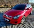 Красный Хендай i30, объемом двигателя 1.4 л и пробегом 158 тыс. км за 5800 $, фото 1 на Automoto.ua