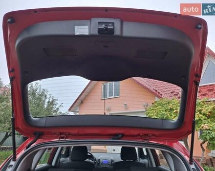 Хендай i30 2009 в Умани на Automoto.ua Красный Хендай i30, объемом двигателя 0 л и пробегом 139 тыс. км за 5850 $, фото 93 на Automoto.ua