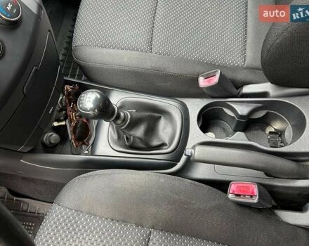 Красный Хендай i30, объемом двигателя 1.4 л и пробегом 234 тыс. км за 5250 $, фото 13 на Automoto.ua