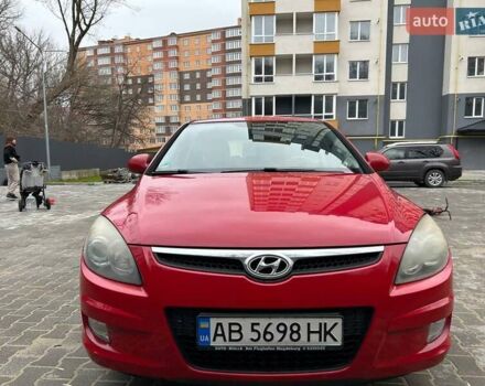 Красный Хендай i30, объемом двигателя 1.4 л и пробегом 234 тыс. км за 5250 $, фото 25 на Automoto.ua