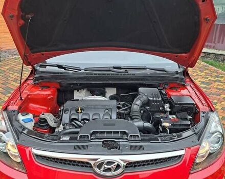 Хендай i30 2009 в Умани на Automoto.ua Красный Хендай i30, объемом двигателя 0 л и пробегом 139 тыс. км за 5850 $, фото 121 на Automoto.ua