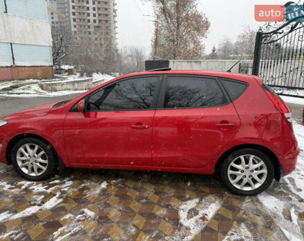 Красный Хендай i30, объемом двигателя 1.59 л и пробегом 163 тыс. км за 6500 $, фото 5 на Automoto.ua