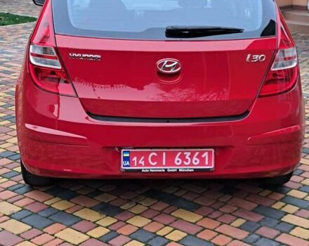 Хендай i30 2009 в Умани на Automoto.ua Красный Хендай i30, объемом двигателя 0 л и пробегом 139 тыс. км за 5850 $, фото 3 на Automoto.ua