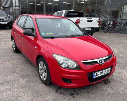 Красный Хендай i30, объемом двигателя 1.4 л и пробегом 140 тыс. км за 5499 $, фото 7 на Automoto.ua