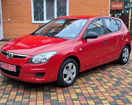 Хендай i30 2009 в Умани на Automoto.ua Красный Хендай i30, объемом двигателя 0 л и пробегом 139 тыс. км за 5850 $, фото 9 на Automoto.ua