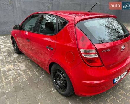 Красный Хендай i30, объемом двигателя 1.4 л и пробегом 234 тыс. км за 5250 $, фото 19 на Automoto.ua