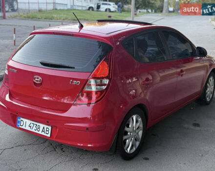 Красный Хендай i30, объемом двигателя 1.6 л и пробегом 161 тыс. км за 7000 $, фото 9 на Automoto.ua