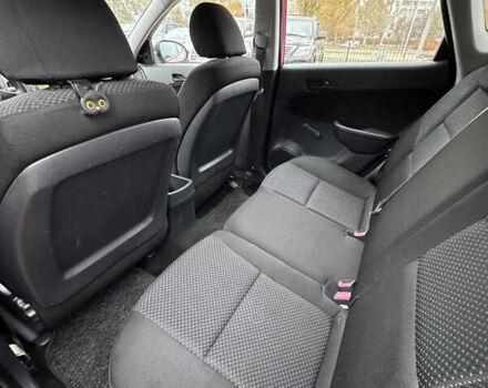 Красный Хендай i30, объемом двигателя 1.4 л и пробегом 140 тыс. км за 5499 $, фото 11 на Automoto.ua