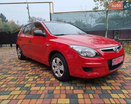 Хендай i30 2009 в Умани на Automoto.ua Красный Хендай i30, объемом двигателя 0 л и пробегом 139 тыс. км за 5850 $, фото 130 на Automoto.ua
