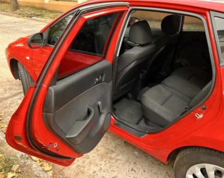 Червоний Хендай i30, об'ємом двигуна 1.4 л та пробігом 290 тис. км за 5200 $, фото 9 на Automoto.ua