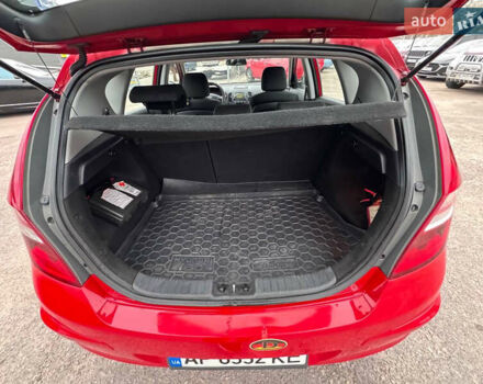 Красный Хендай i30, объемом двигателя 1.4 л и пробегом 140 тыс. км за 5499 $, фото 12 на Automoto.ua