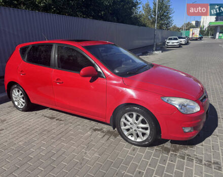 Красный Хендай i30, объемом двигателя 1.6 л и пробегом 159 тыс. км за 7399 $, фото 7 на Automoto.ua