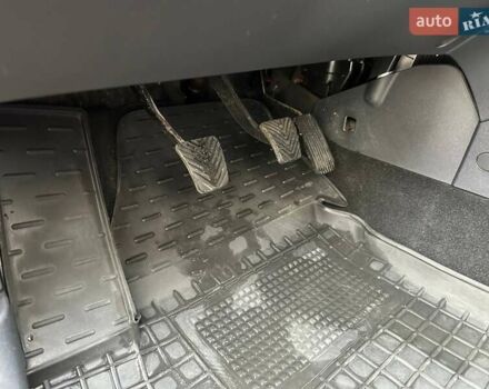 Красный Хендай i30, объемом двигателя 1.4 л и пробегом 234 тыс. км за 5250 $, фото 16 на Automoto.ua