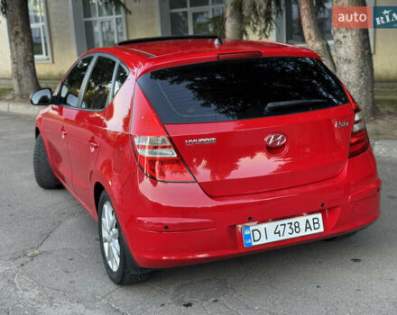 Красный Хендай i30, объемом двигателя 1.6 л и пробегом 161 тыс. км за 7000 $, фото 3 на Automoto.ua