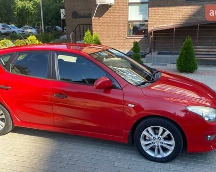 Красный Хендай i30, объемом двигателя 1.58 л и пробегом 202 тыс. км за 5900 $, фото 5 на Automoto.ua