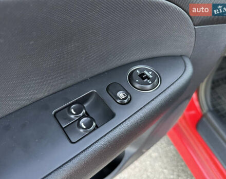 Красный Хендай i30, объемом двигателя 1.59 л и пробегом 165 тыс. км за 6950 $, фото 11 на Automoto.ua