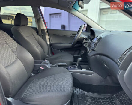 Красный Хендай i30, объемом двигателя 1.59 л и пробегом 165 тыс. км за 6950 $, фото 8 на Automoto.ua