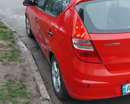 Красный Хендай i30, объемом двигателя 1.4 л и пробегом 235 тыс. км за 5099 $, фото 3 на Automoto.ua