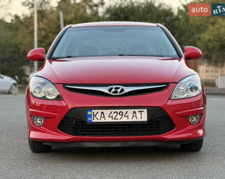 Красный Хендай i30, объемом двигателя 1.59 л и пробегом 165 тыс. км за 6950 $, фото 7 на Automoto.ua