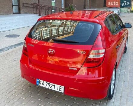 Красный Хендай i30, объемом двигателя 1.58 л и пробегом 202 тыс. км за 5900 $, фото 9 на Automoto.ua