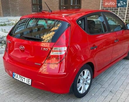 Красный Хендай i30, объемом двигателя 1.58 л и пробегом 202 тыс. км за 5900 $, фото 7 на Automoto.ua