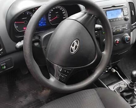 Красный Хендай i30, объемом двигателя 1.4 л и пробегом 235 тыс. км за 5099 $, фото 7 на Automoto.ua