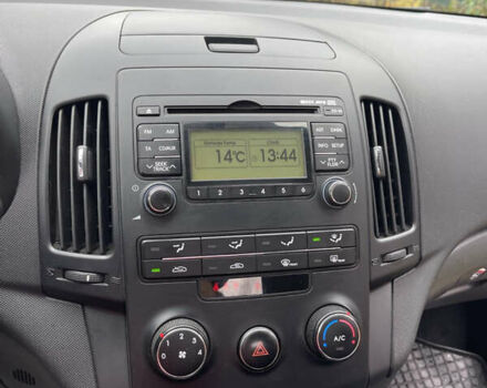 Красный Хендай i30, объемом двигателя 1.59 л и пробегом 195 тыс. км за 7200 $, фото 39 на Automoto.ua