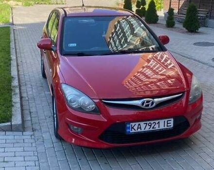 Красный Хендай i30, объемом двигателя 1.58 л и пробегом 202 тыс. км за 5900 $, фото 4 на Automoto.ua