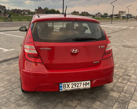 Красный Хендай i30, объемом двигателя 1.58 л и пробегом 178 тыс. км за 5650 $, фото 3 на Automoto.ua