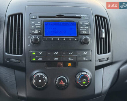Красный Хендай i30, объемом двигателя 1.59 л и пробегом 165 тыс. км за 6950 $, фото 15 на Automoto.ua