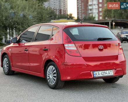 Красный Хендай i30, объемом двигателя 1.59 л и пробегом 165 тыс. км за 6950 $, фото 4 на Automoto.ua