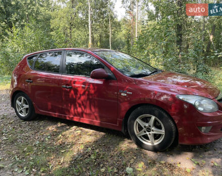 Красный Хендай i30, объемом двигателя 1.6 л и пробегом 225 тыс. км за 6100 $, фото 7 на Automoto.ua