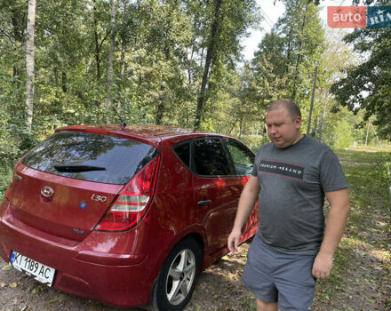 Красный Хендай i30, объемом двигателя 1.6 л и пробегом 225 тыс. км за 6100 $, фото 9 на Automoto.ua